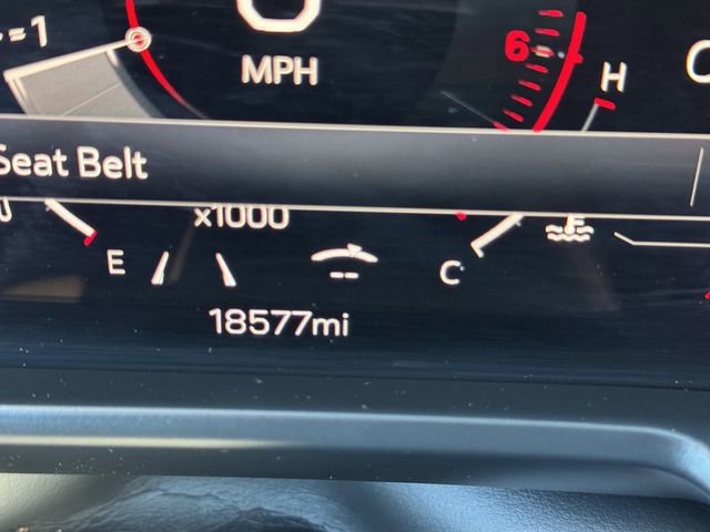 Used 2024 GMC Acadia Denali image 18
