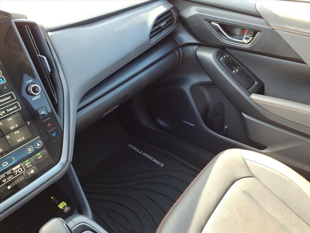 Used 2024 Subaru Crosstrek 2.5i Limited w/ Popular Package #4A image 24