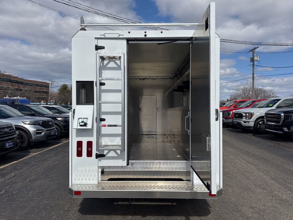 New 2026 Ford E-350 and Econoline 350 Super Duty w/ Power Equipment Group RWD image 8