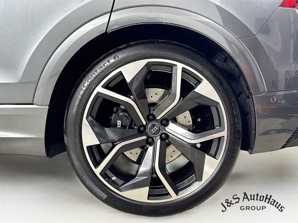 Used 2023 Audi RS Q8 w/ Black Optic Package image 39