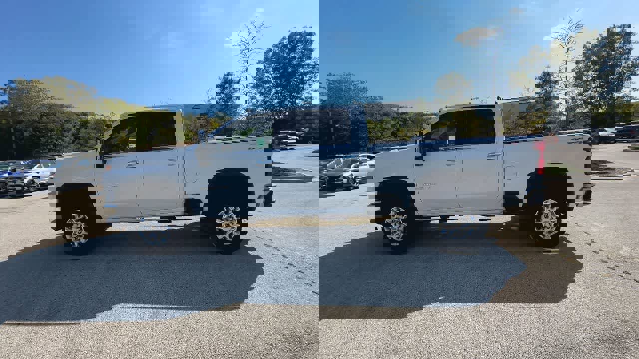 Used 2022 Chevrolet Silverado 3500 LTZ w/ Snow Plow Prep/Camper Package image 5