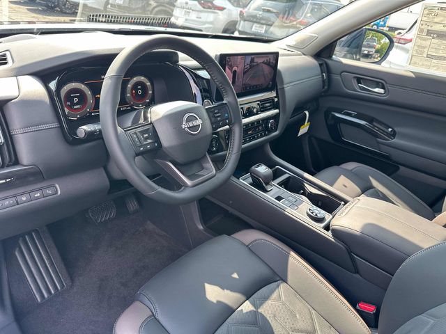 New 2026 Nissan Pathfinder Platinum w/ Cargo Package AWD/4WD image 32