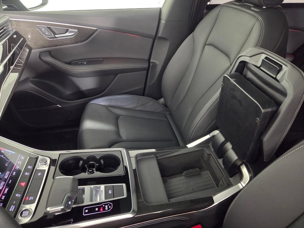 Used 2024 Audi Q8 Premium Plus AWD/4WD image 20