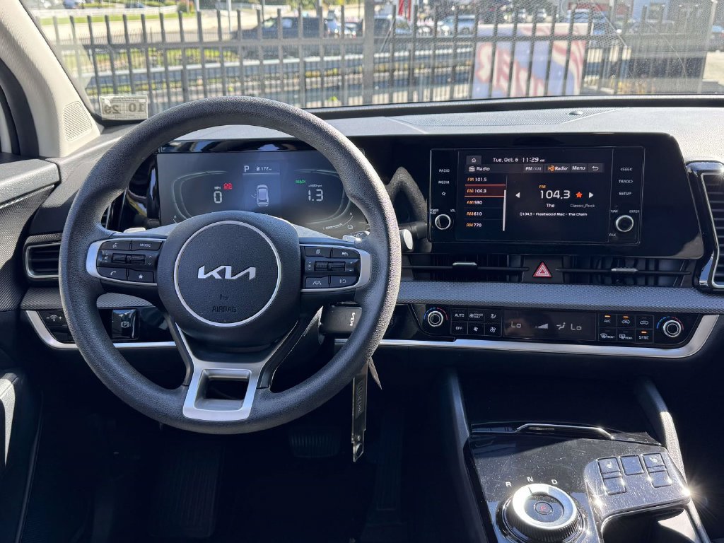 Used 2024 Kia Sportage EX AWD/4WD image 30