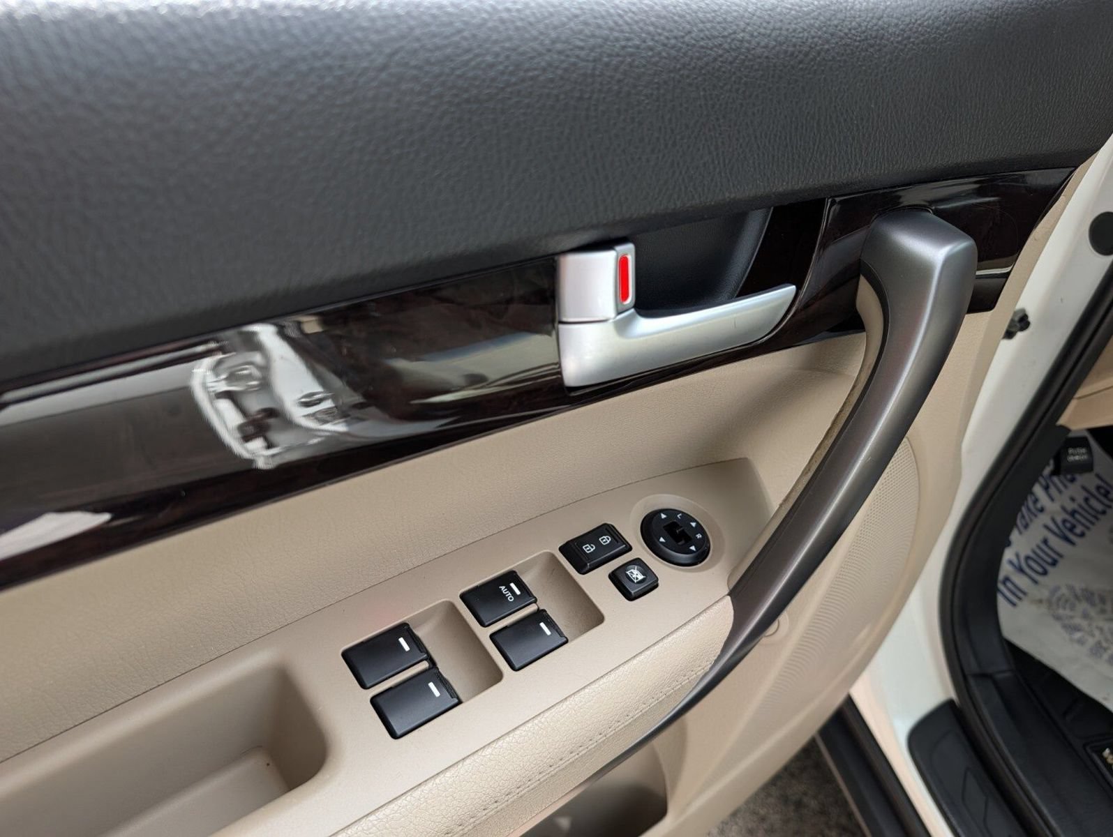Used 2015 Kia Sorento LX FWD image 25