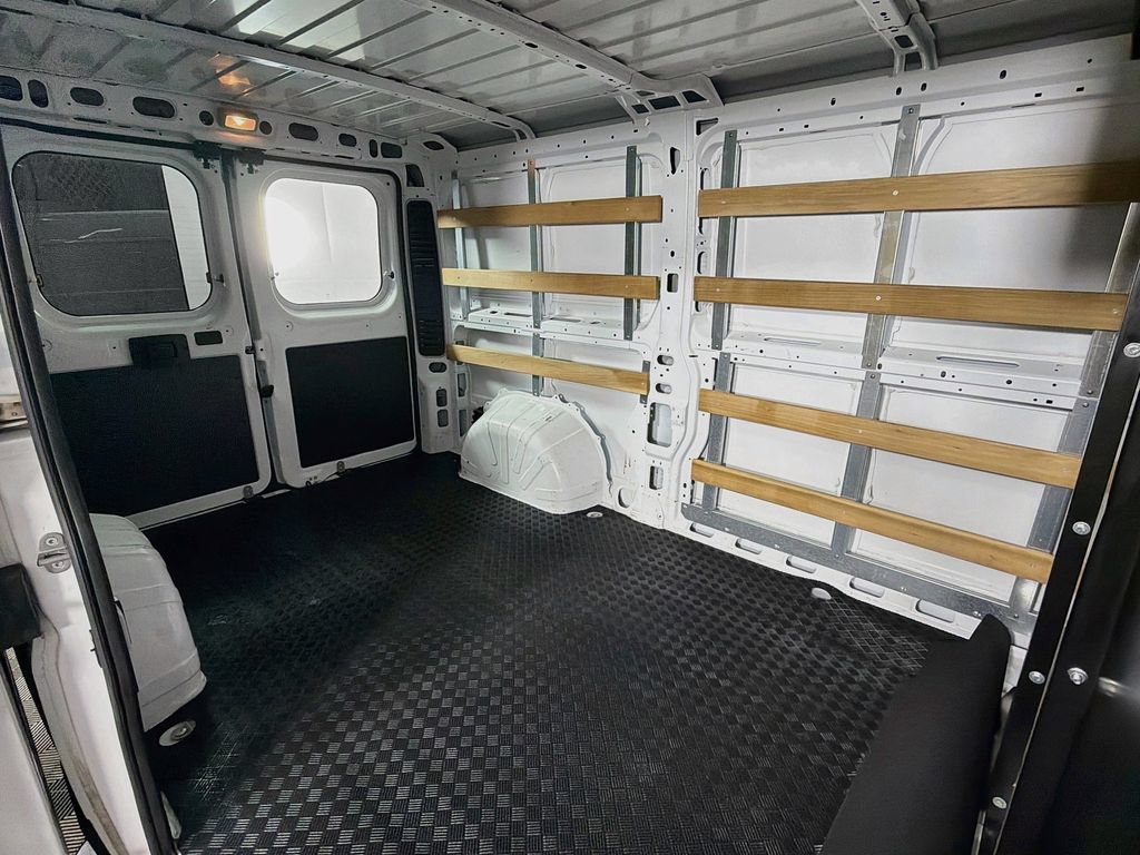Used 2025 RAM ProMaster 2500 w/ U-Haul Equipment Group FWD image 25