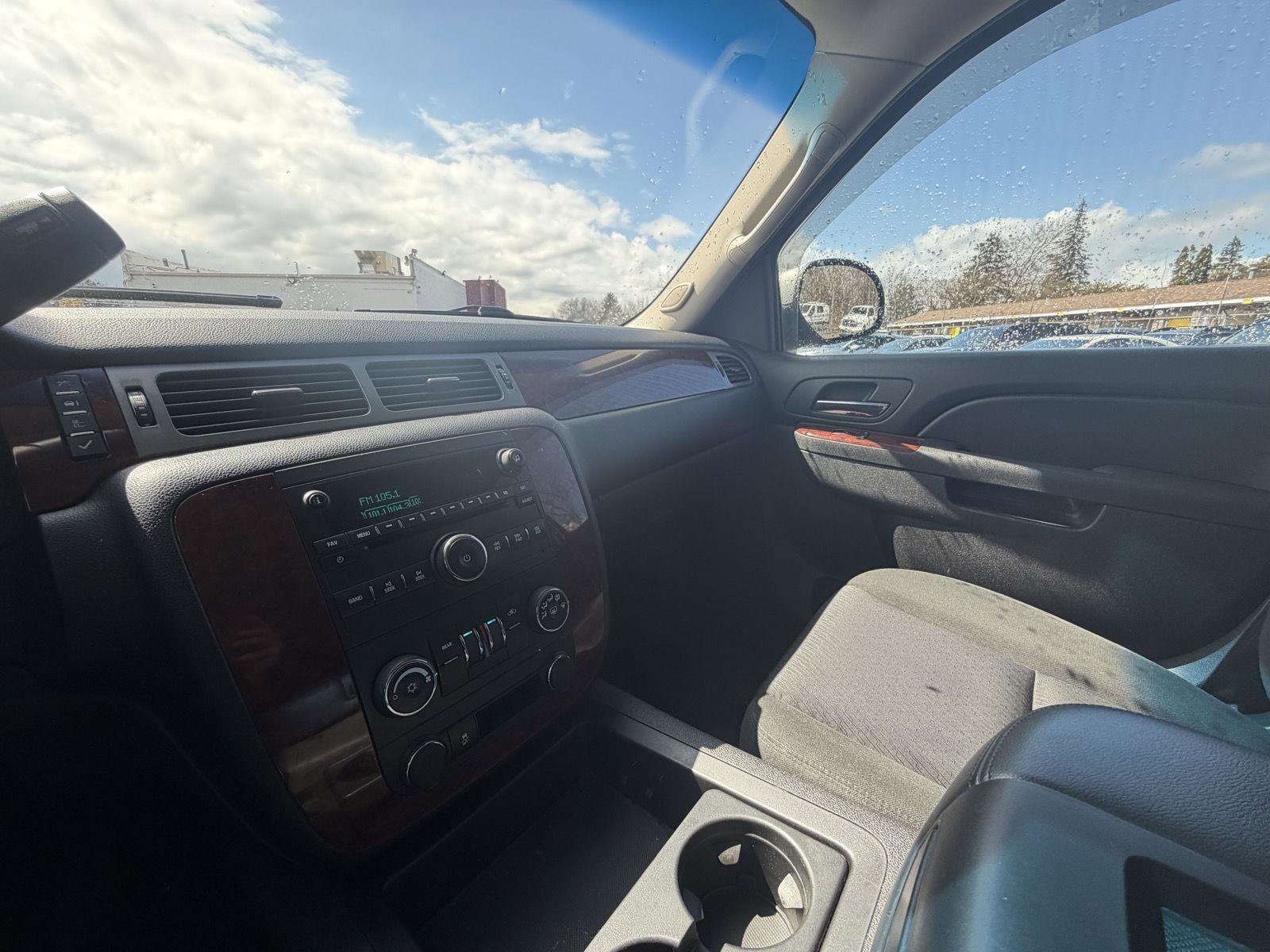 Used 2012 Chevrolet Suburban LS AWD/4WD image 21