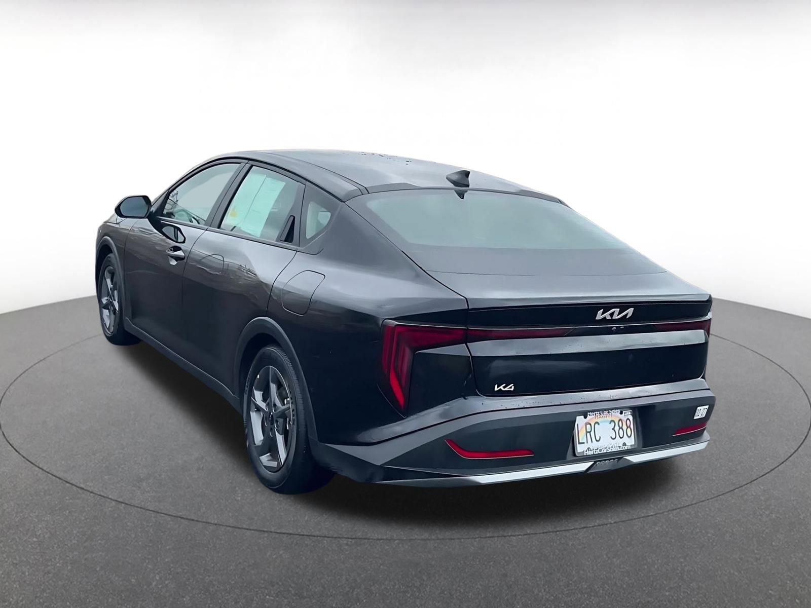 Used 2025 Kia K4 LXS image 11