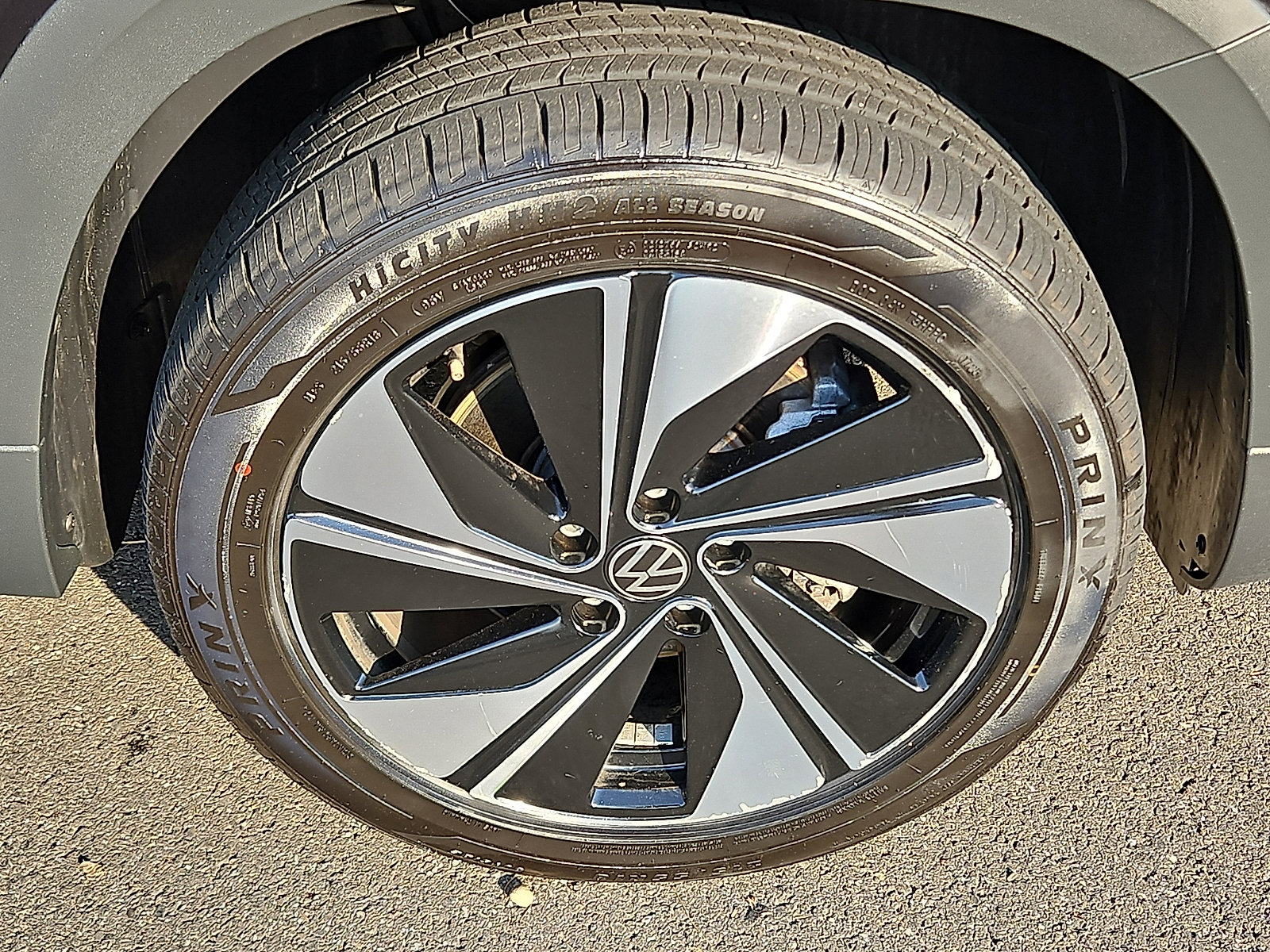 Used 2024 Volkswagen Taos SE image 8