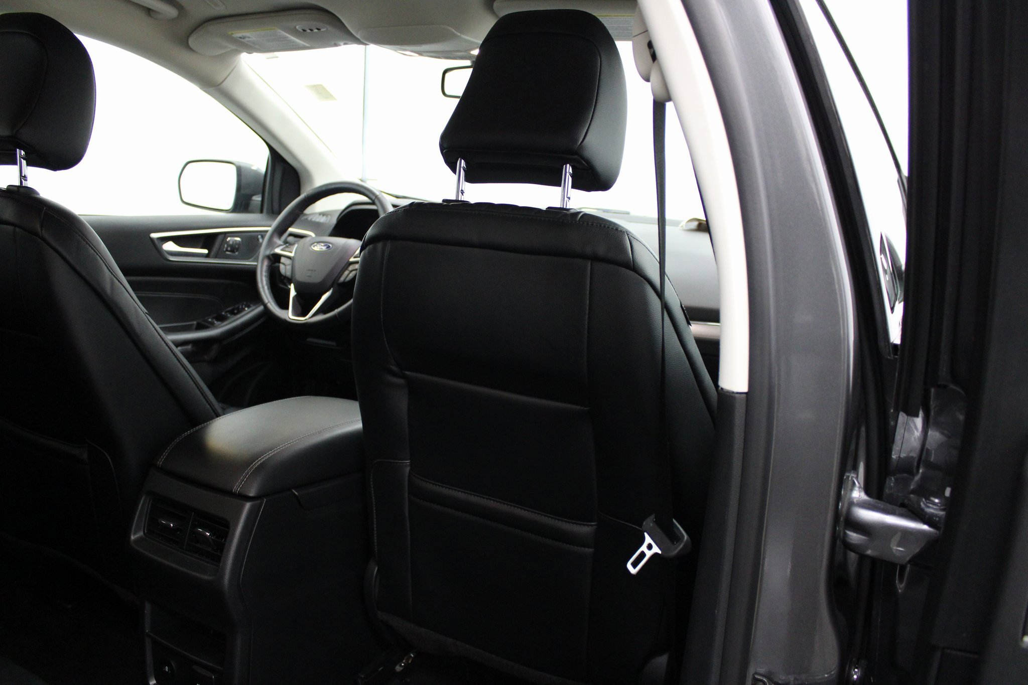 Used 2024 Ford Edge Titanium image 26