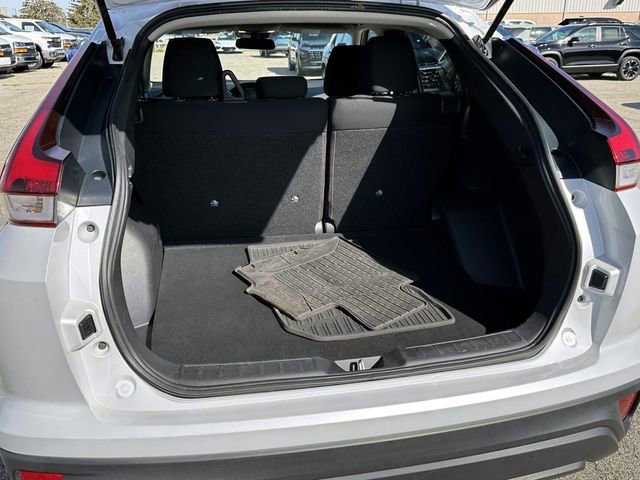 Used 2022 Mitsubishi Eclipse Cross ES image 11