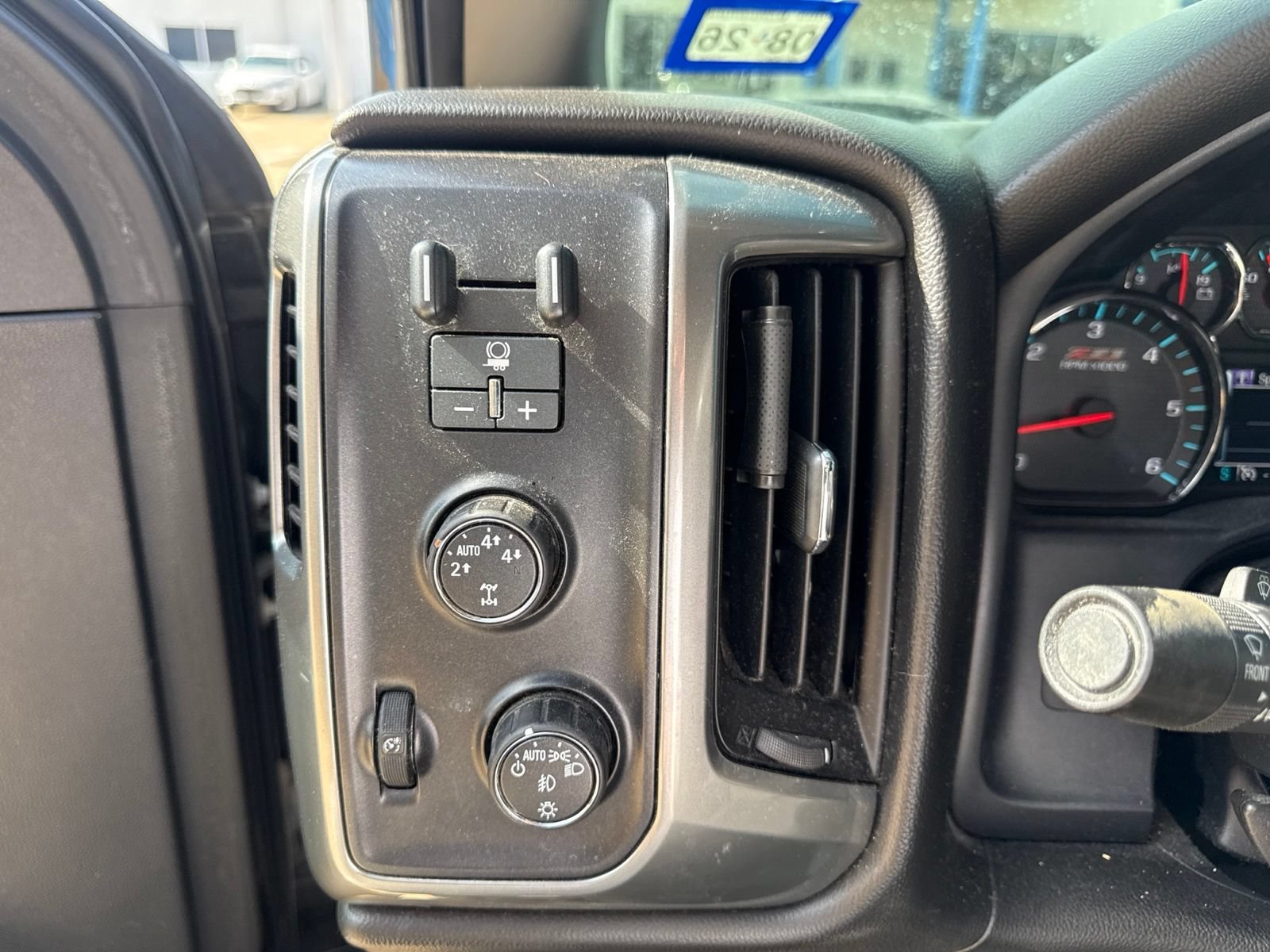 Used 2015 Chevrolet Silverado 1500 LT w/ All Star Edition AWD/4WD image 14