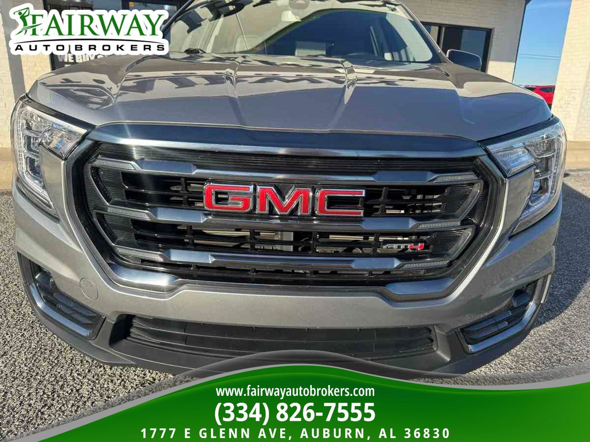 Used 2023 GMC Terrain AT4 AWD/4WD image 3