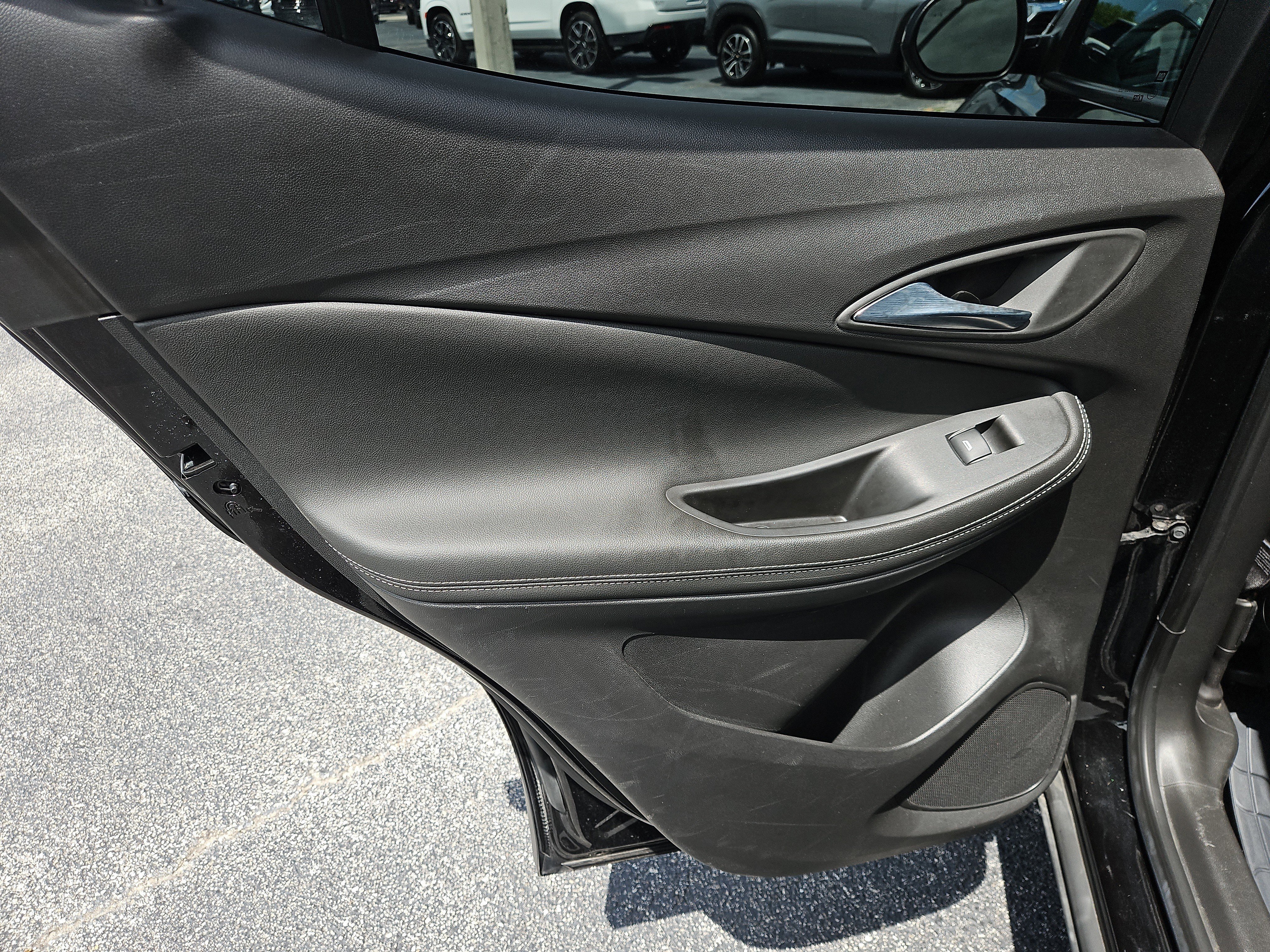 Used 2024 Buick Encore GX Preferred FWD image 12