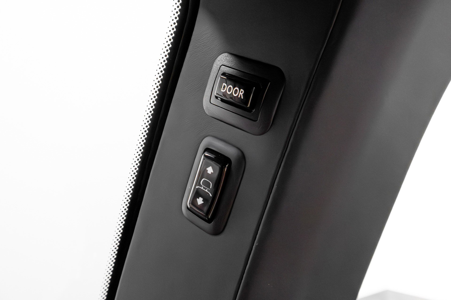 Used 2021 Rolls-Royce Cullinan Black Badge image 43