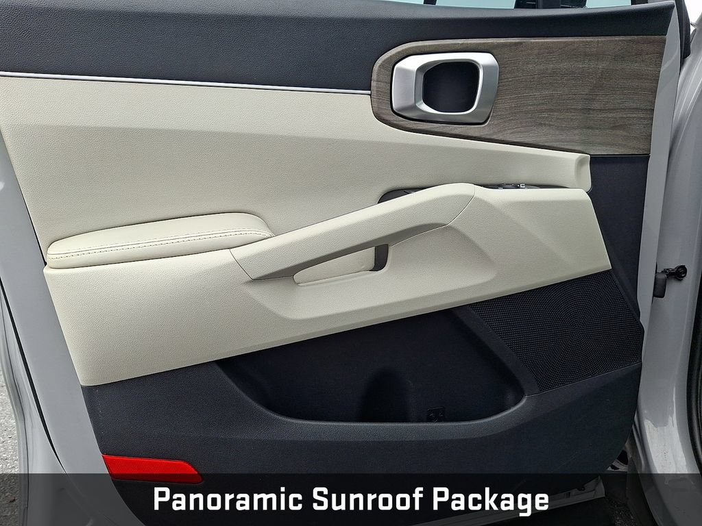 Used 2022 Kia Sorento S w/ Panoramic Sunroof Package AWD/4WD image 16