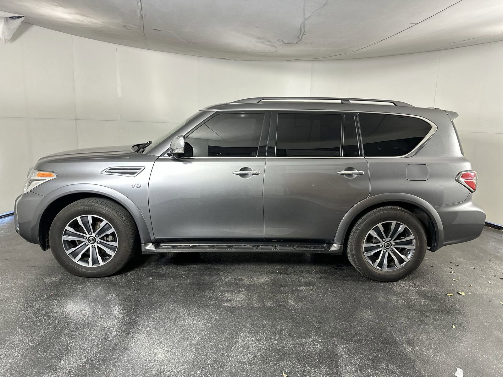 Used 2020 Nissan Armada SL image 8