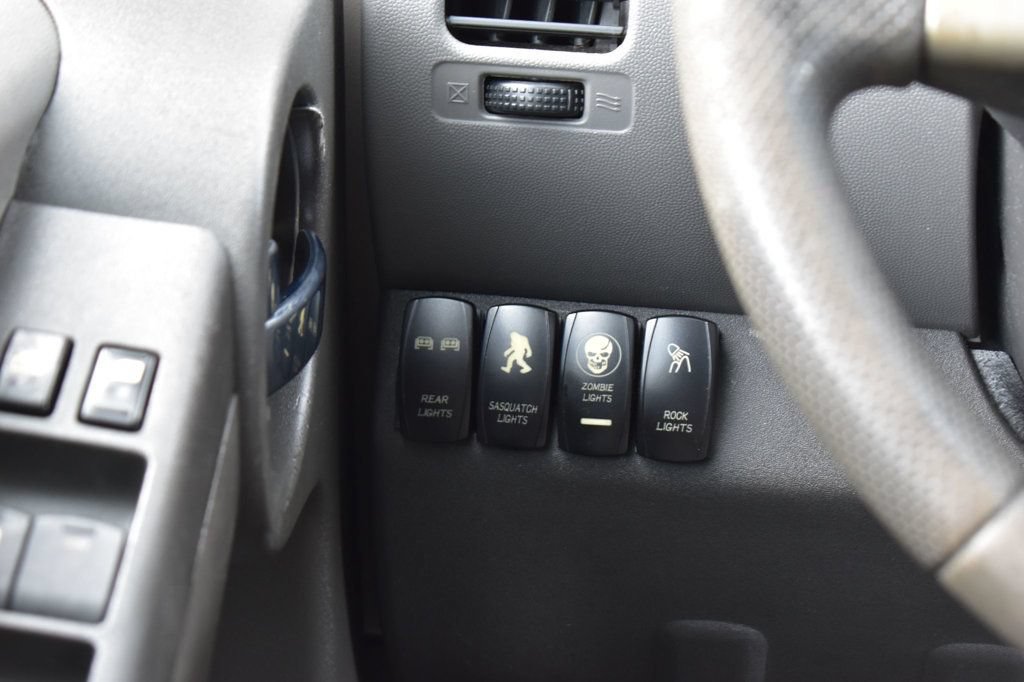 Used 2010 Nissan Xterra X AWD/4WD image 20