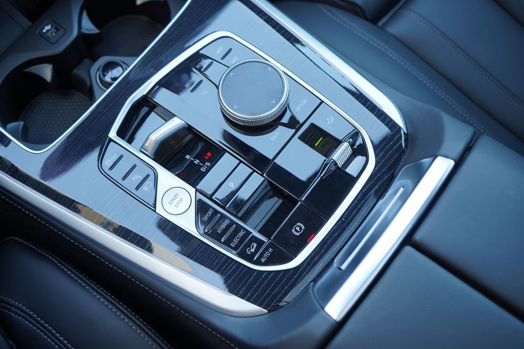 New 2026 BMW X5 xDrive50e w/ M Sport Package image 19