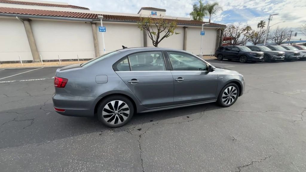 Used 2013 Volkswagen Jetta SEL Premium image 9