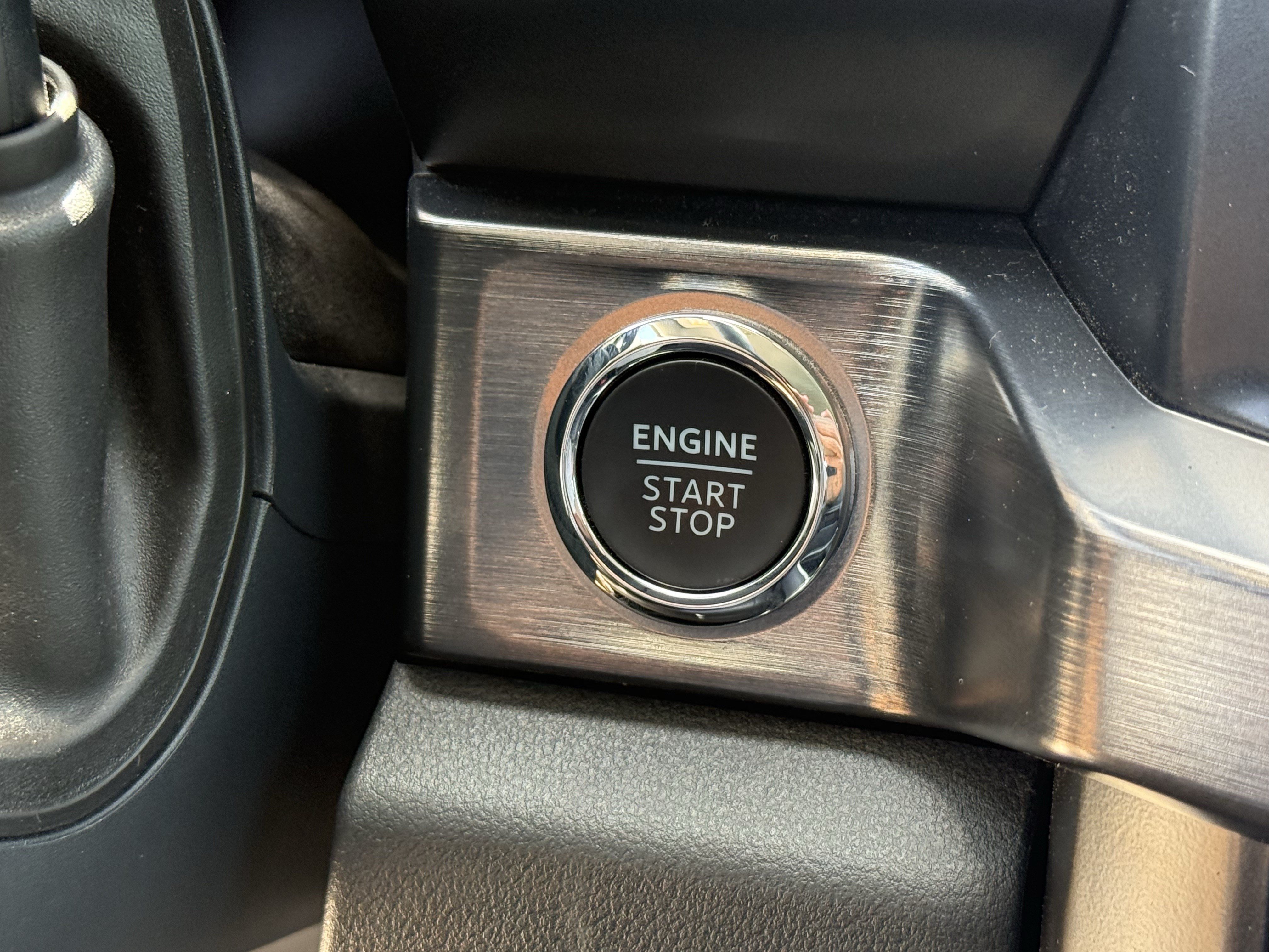 Used 2025 Ford F250 Lariat AWD/4WD image 25