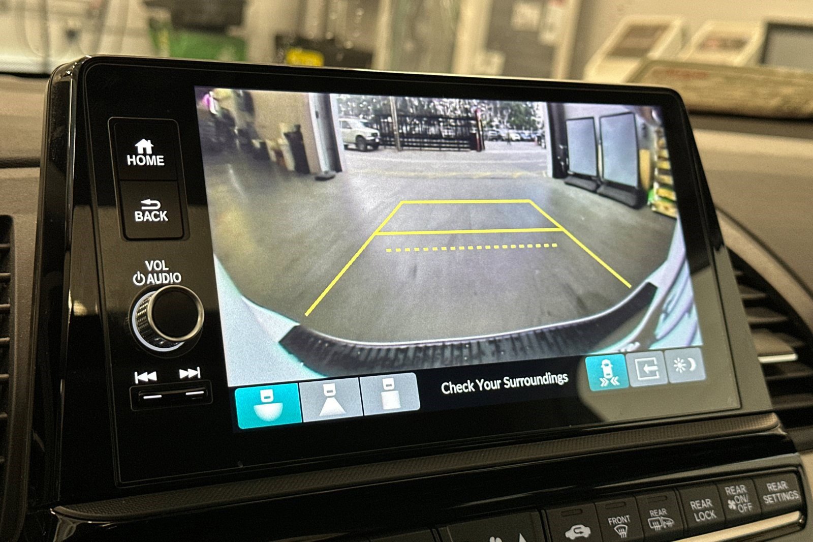 Used 2025 Honda Odyssey Touring image 21