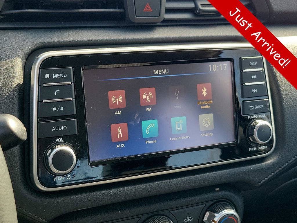 Used 2023 Nissan Versa S w/ Trunk Package image 25