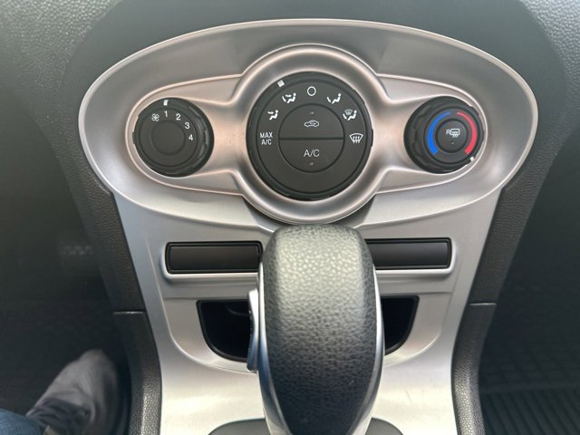Used 2019 Ford Fiesta SE image 14