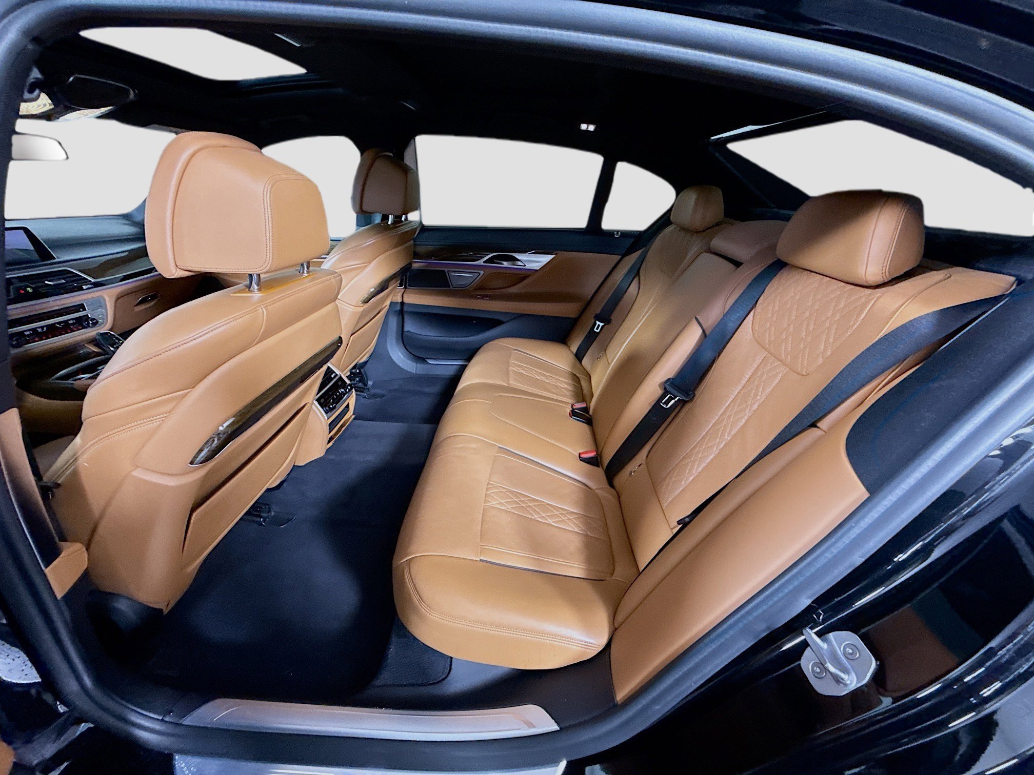 Used 2019 BMW 740i w/ Executive Package image 25