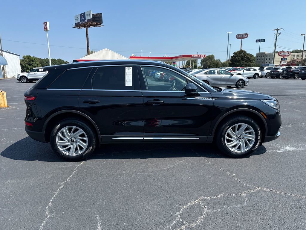 Used 2022 Lincoln Corsair FWD image 2