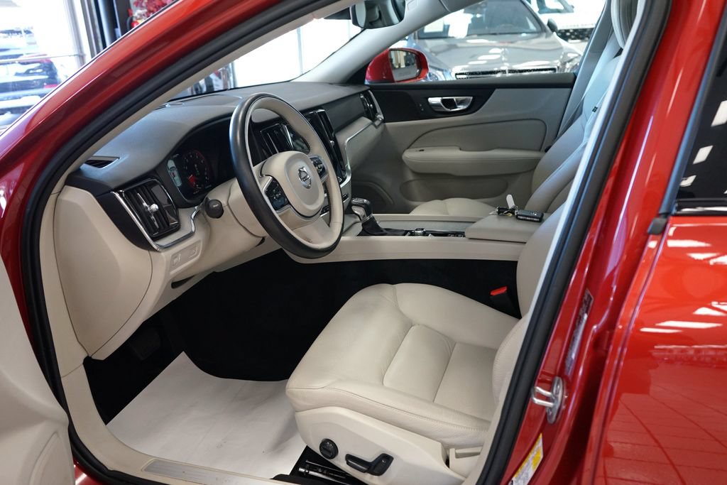 Used 2022 Volvo V60 T5 Cross Country AWD/4WD image 26