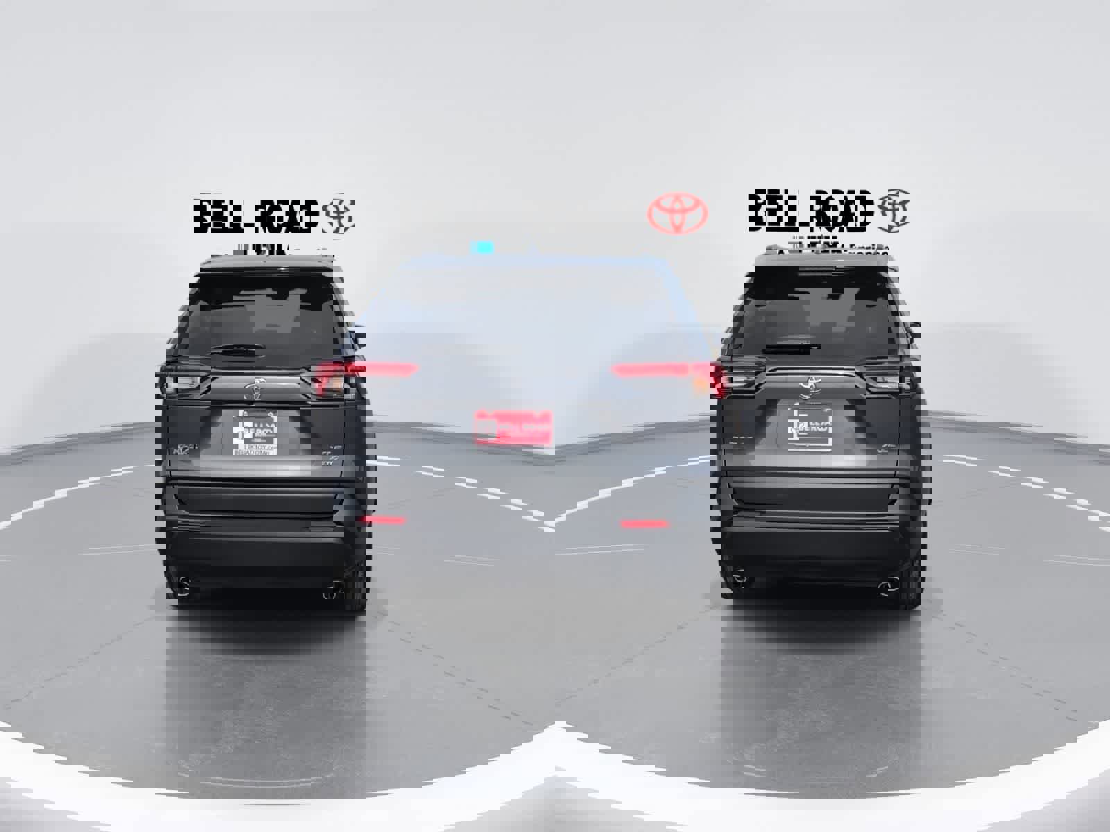 Used 2025 Toyota RAV4 XLE image 8