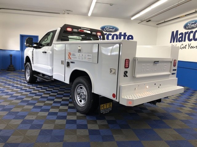 New 2025 Ford F350 XL w/ XL Chrome Package image 3