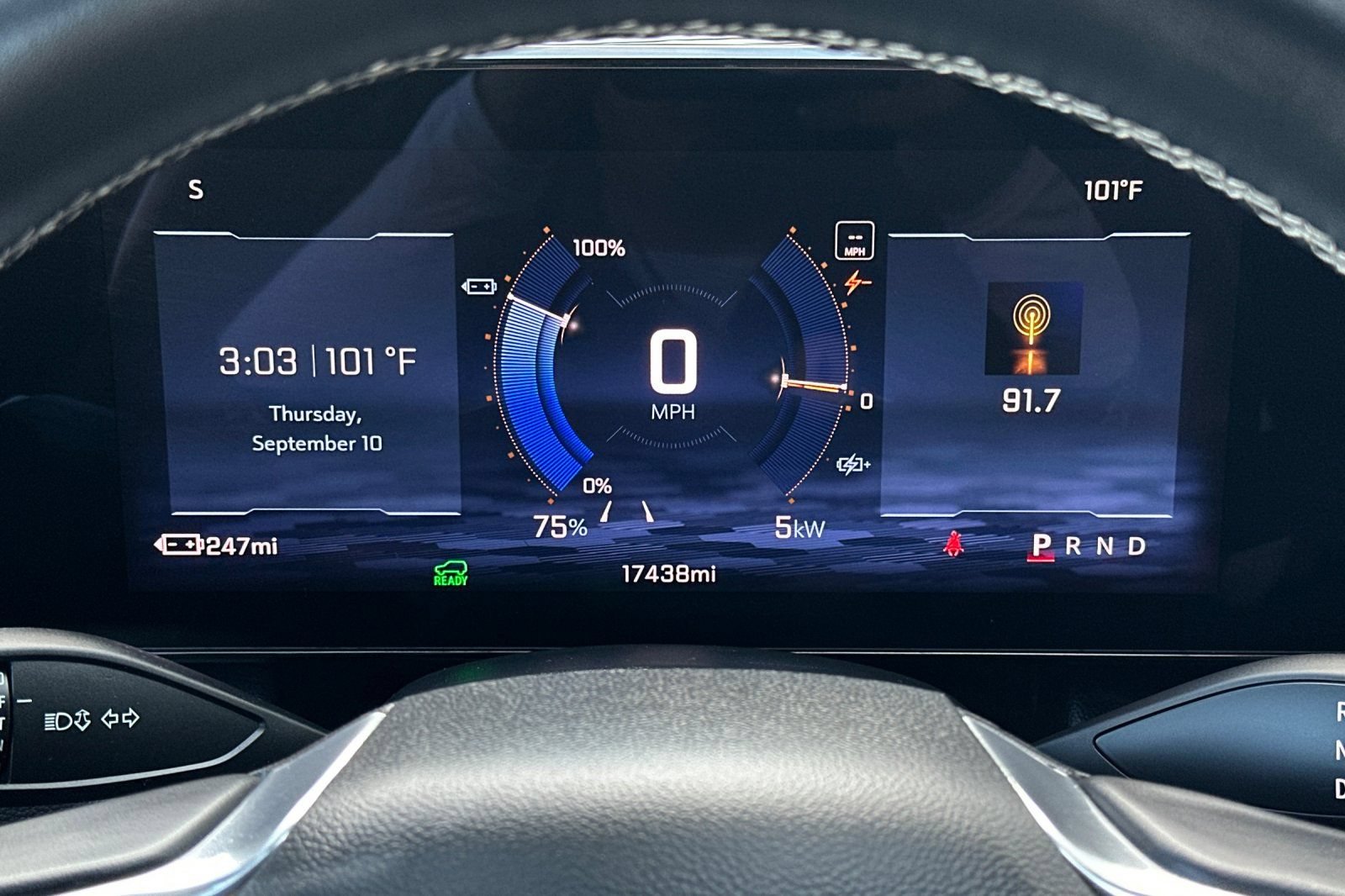 Used 2024 Chevrolet Equinox EV LT FWD image 32