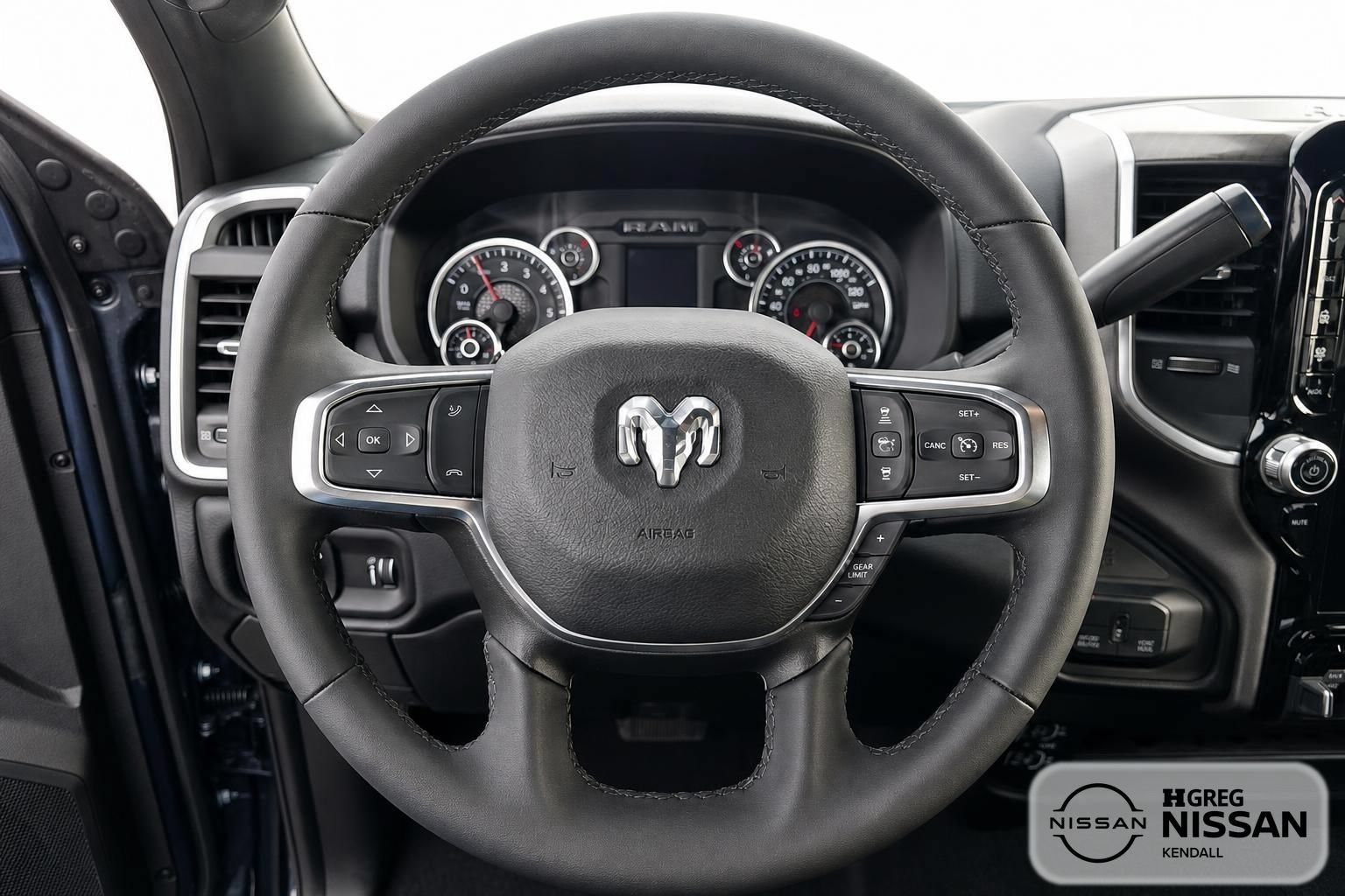 Used 2025 RAM 2500 Big Horn AWD/4WD image 7