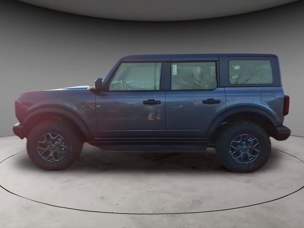 New 2025 Ford Bronco Badlands image 2