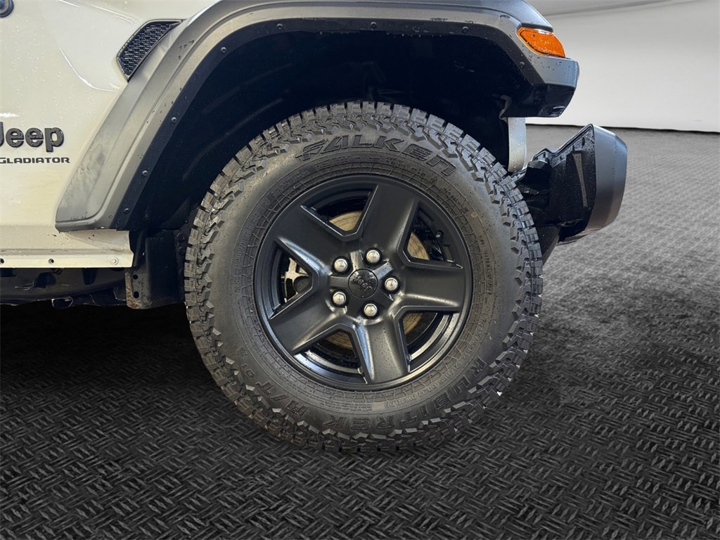 Used 2023 Jeep Gladiator Sport image 11