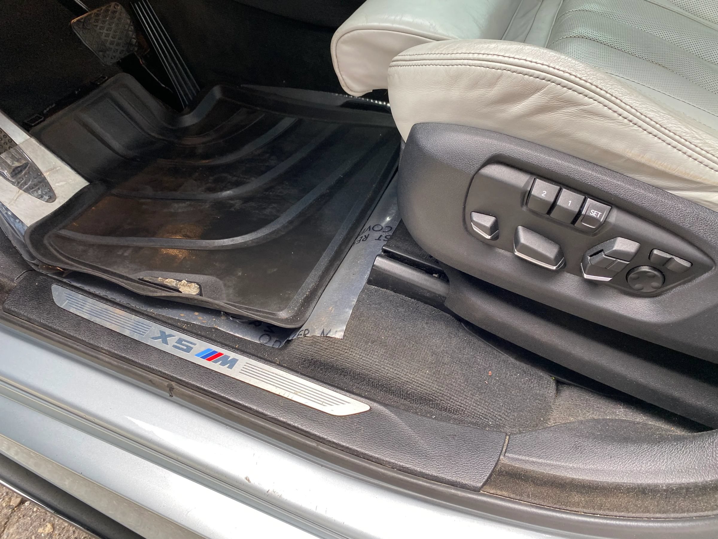 Used 2015 BMW X5 M AWD/4WD image 28
