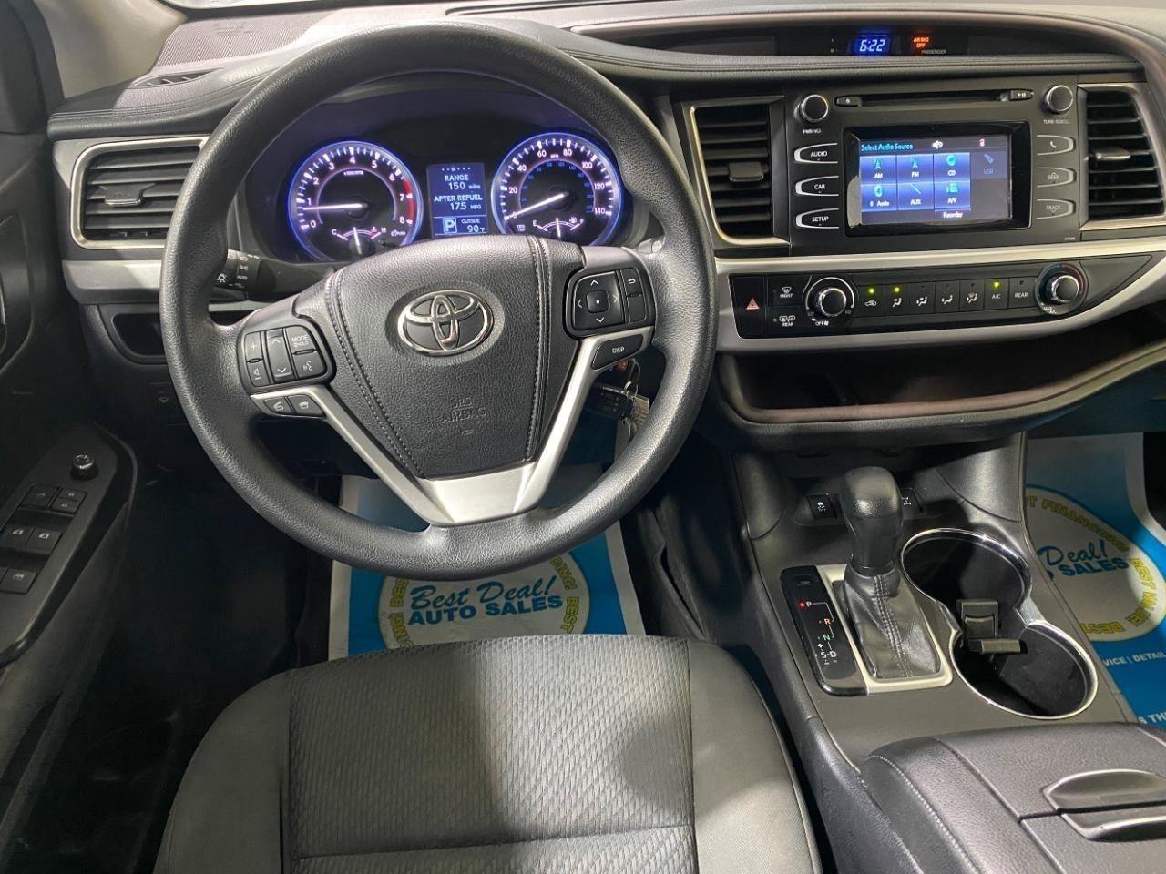 Used 2014 Toyota Highlander LE AWD/4WD image 13