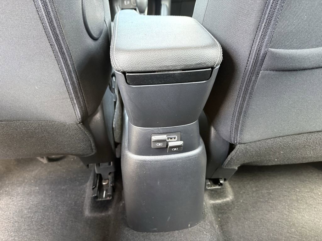 Used 2020 Nissan Kicks SV image 24