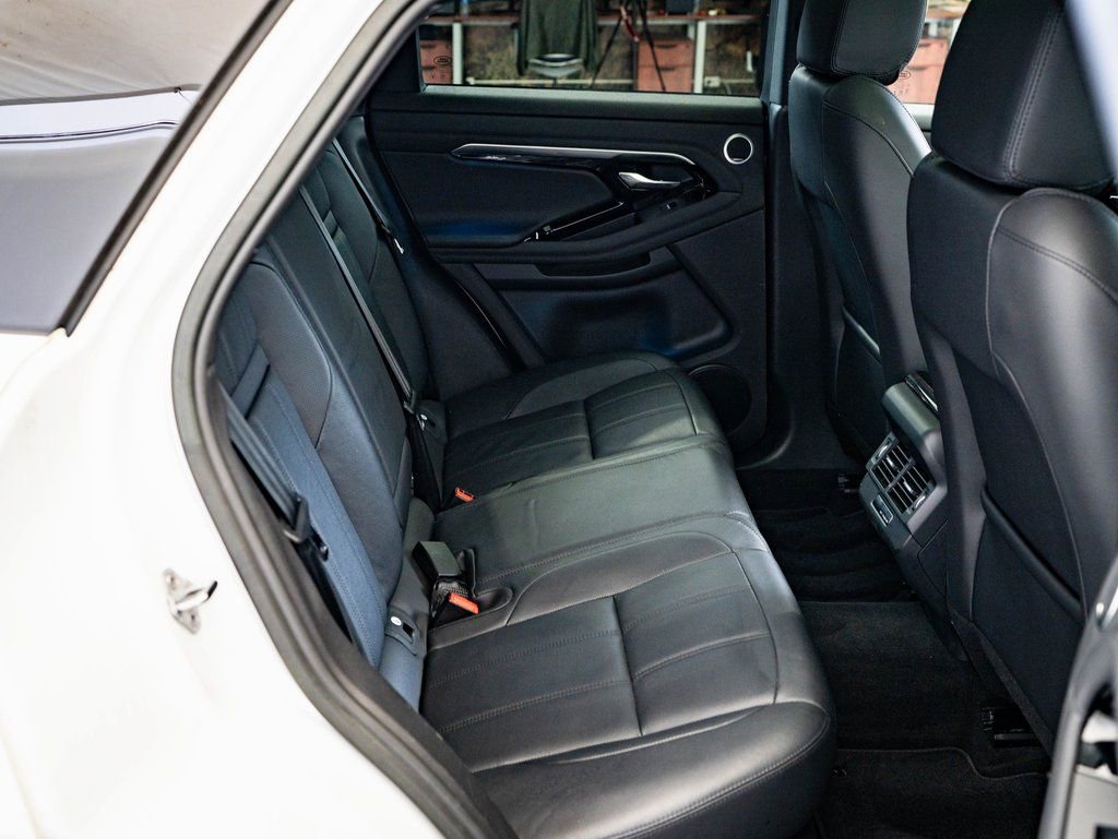 Used 2023 Land Rover Range Rover Evoque R-Dynamic SE image 38
