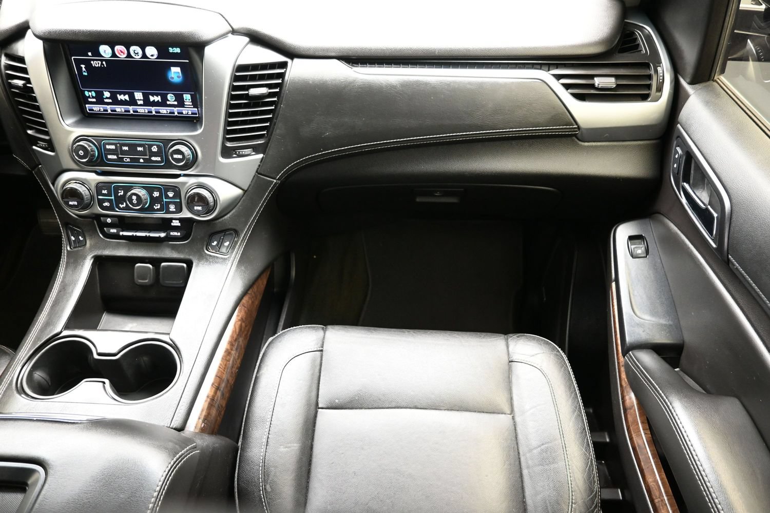Used 2017 Chevrolet Tahoe LT AWD/4WD image 37