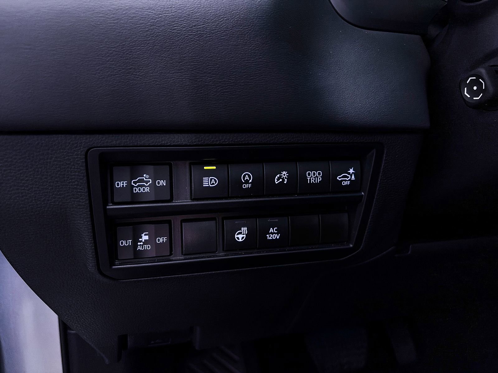 Used 2023 Toyota Tundra Platinum AWD/4WD image 18