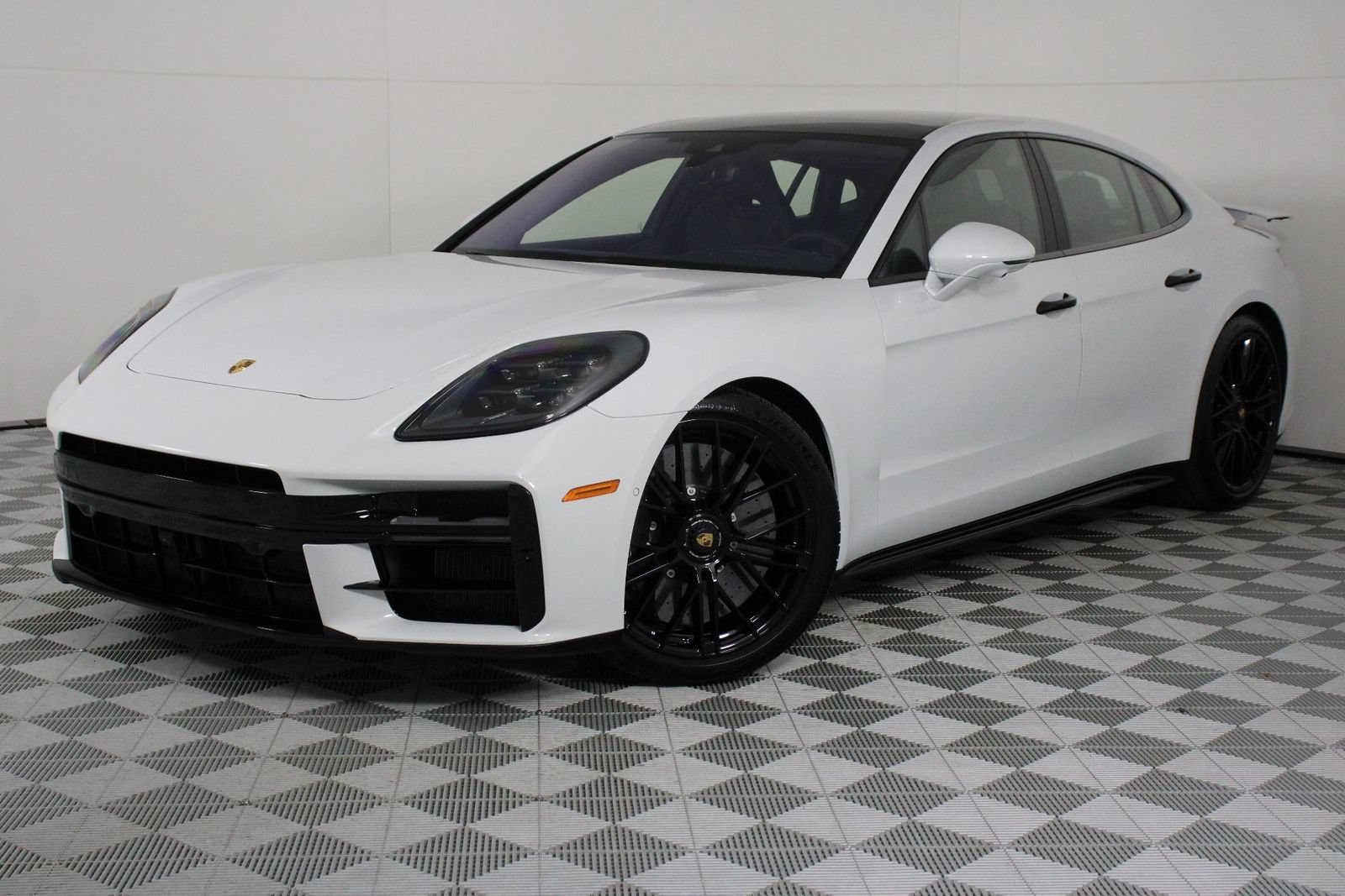 Certified 2026 Porsche Panamera GTS AWD/4WD image 1