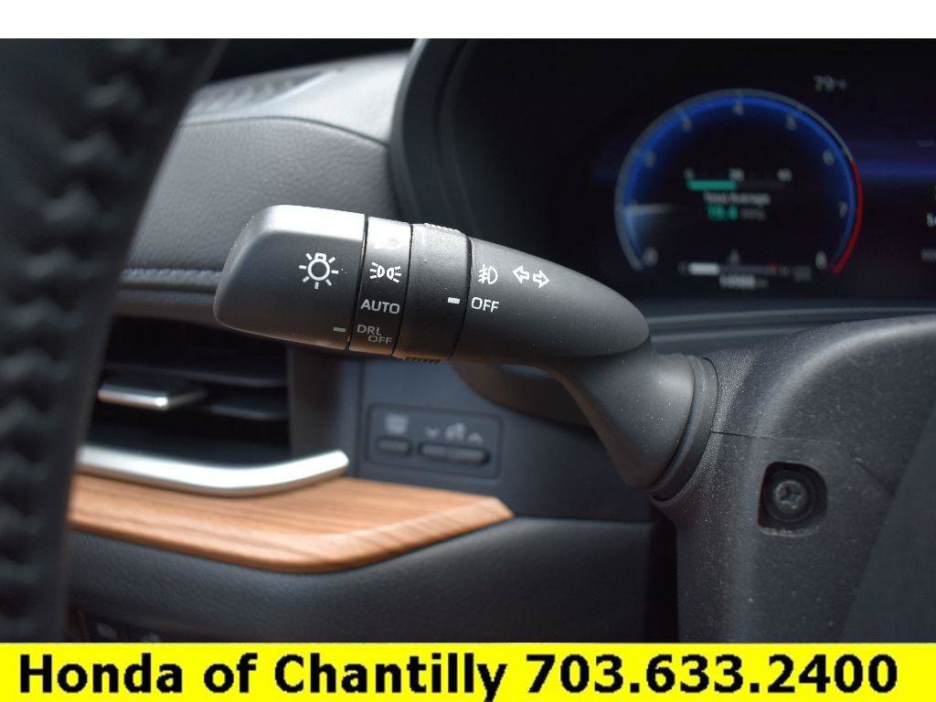 Used 2025 Toyota Grand Highlander AWD image 10