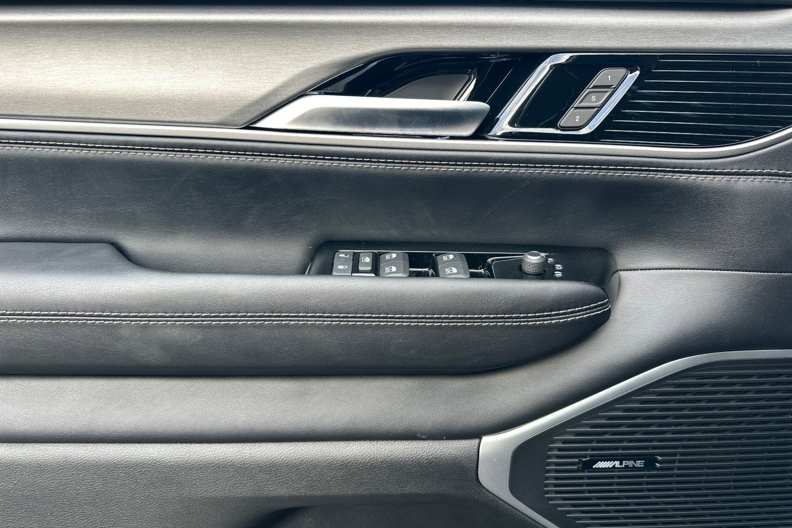 New 2026 Jeep Grand Wagoneer L 4WD image 10