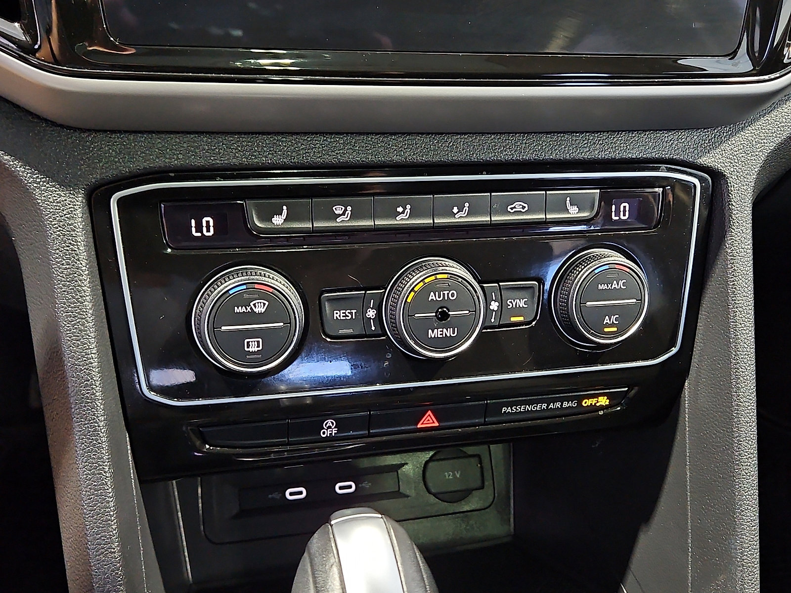 Certified 2023 Volkswagen Atlas SE w/ Panoramic Sunroof Package image 15