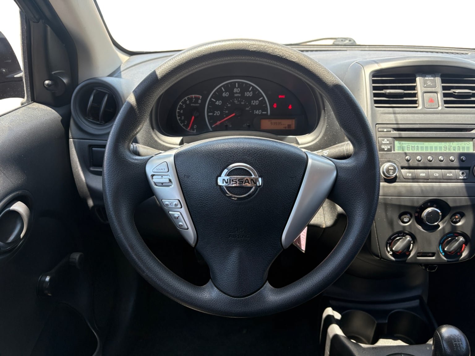 Used 2015 Nissan Versa S FWD image 13