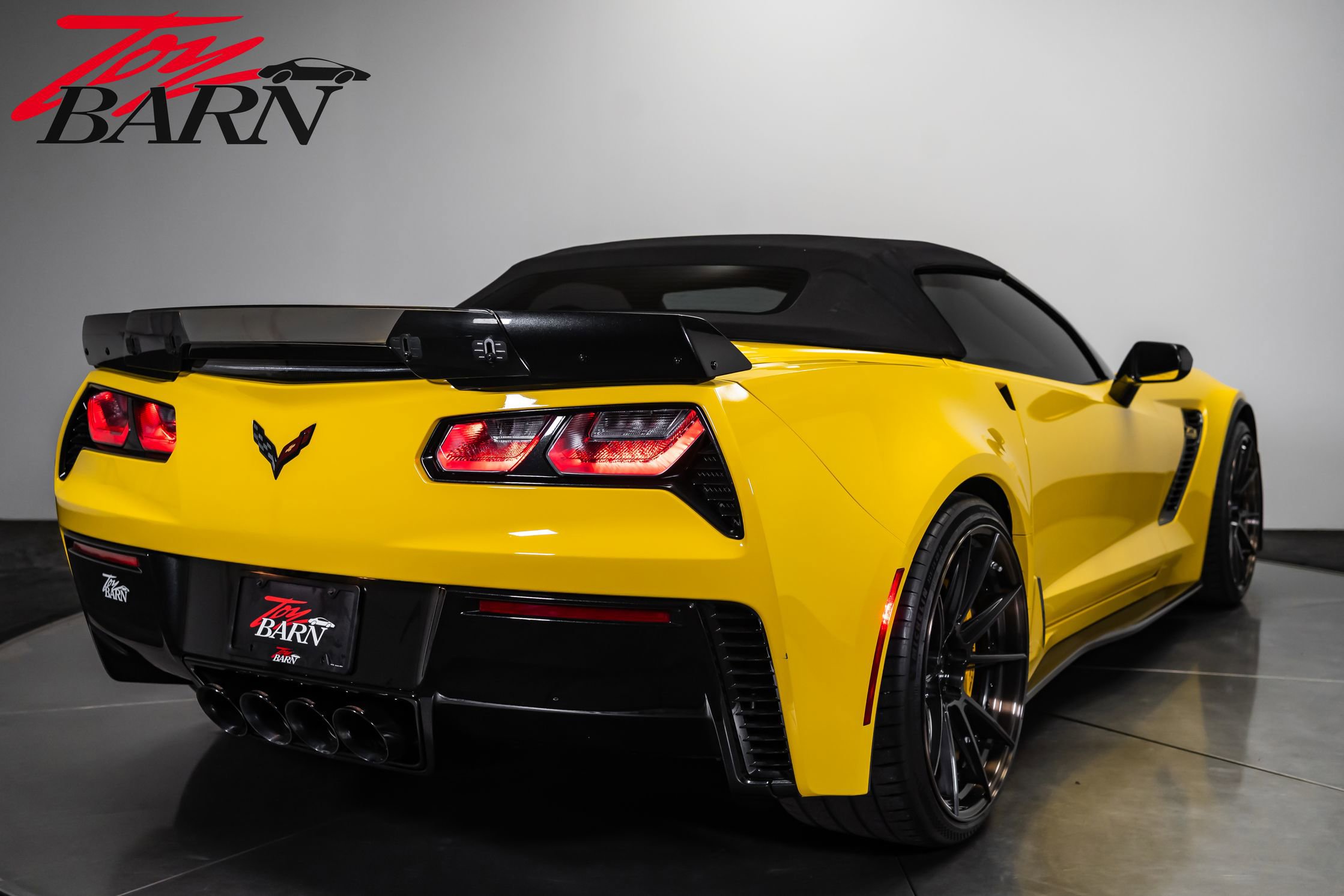 Used 2016 Chevrolet Corvette Z06 w/ 3LZ Preferred Equipment Group RWD image 20
