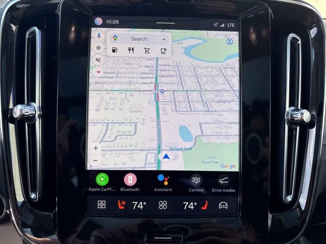 Used 2025 Volvo XC40 B5 Plus image 21